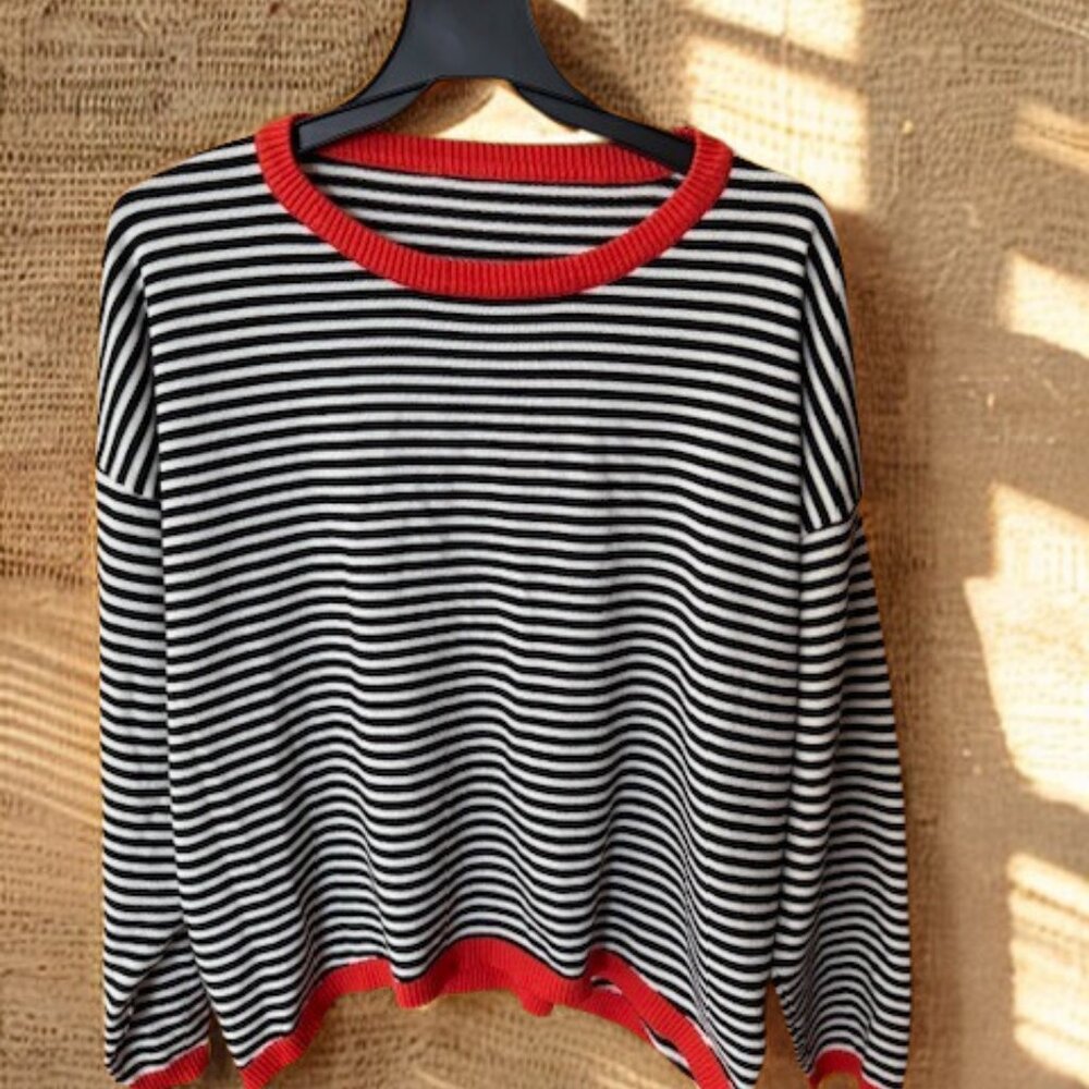 Black & White Striped Sweater Women‎ XL